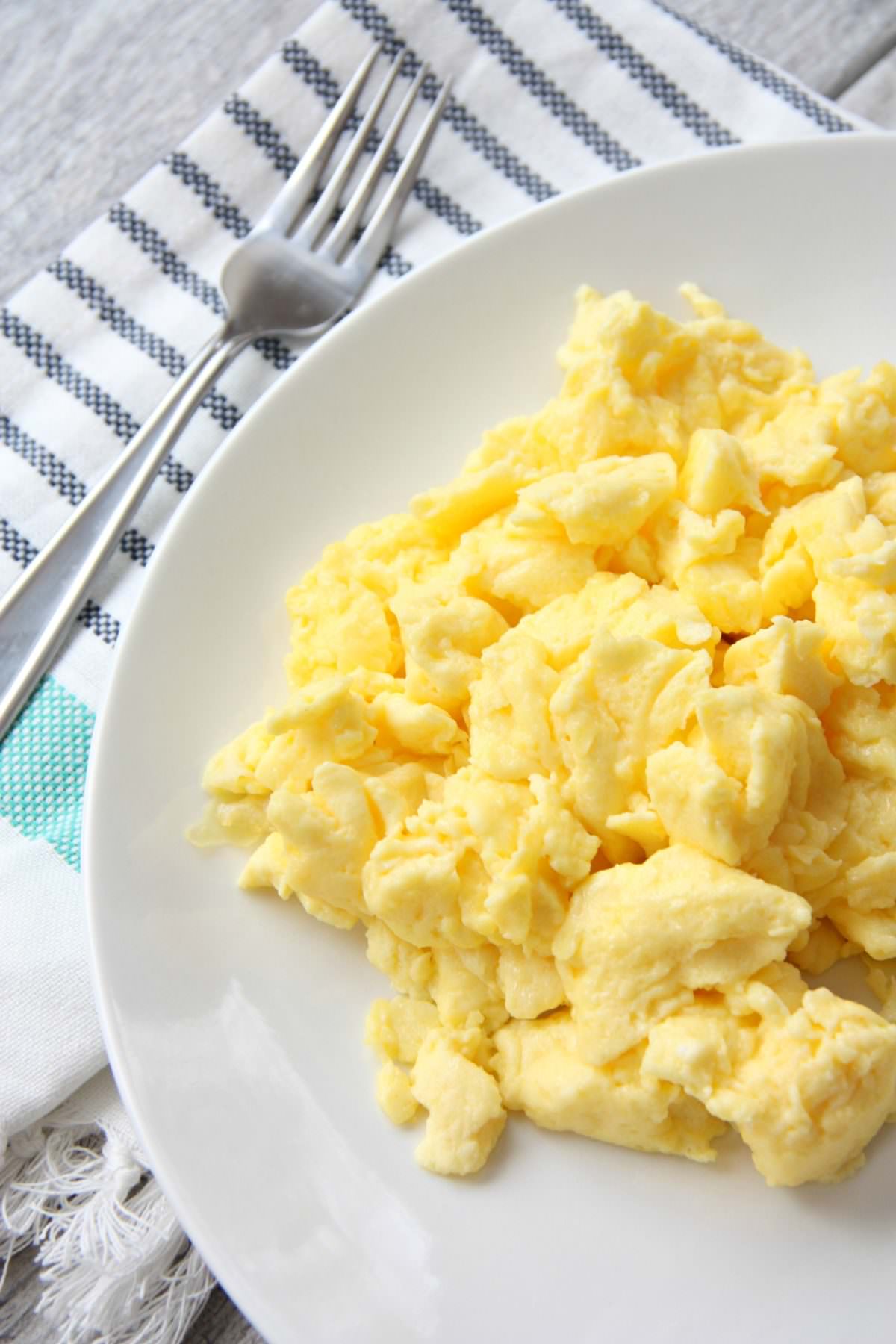 How to make perfect, fluffy scrambled eggs - My Mommy Style